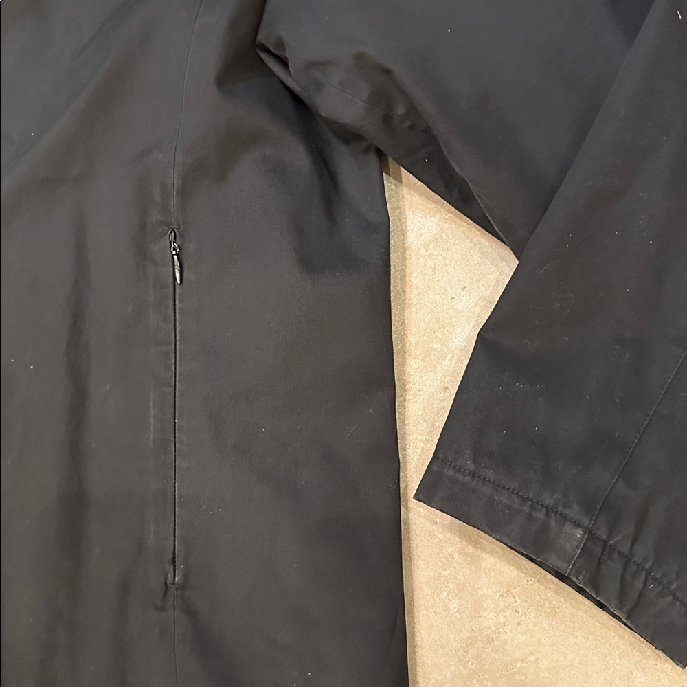 Burberry black coat with plaid quilted removable Interior - Picture 7 of 16
